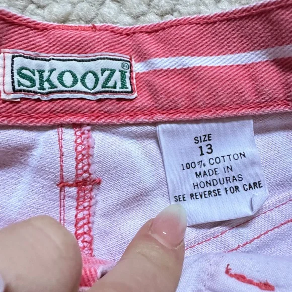 VTG Skoozi Women’s Size 29” Striped Pink Salmon High Waisted 90s Jean Shorts - Picture 2 of 6